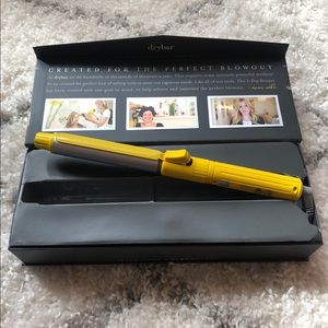 drybar curling iron | brand new